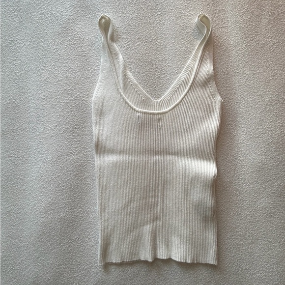 Mango White Ribbed V-Neck Tank - Picture 2 of 5